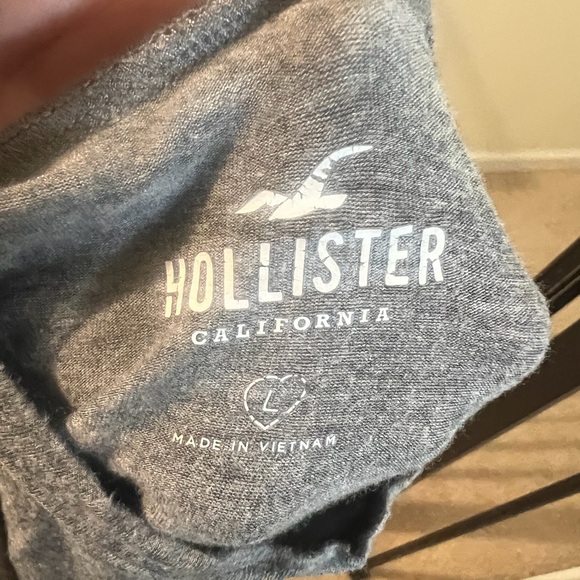 Hollister Tank - Picture 5 of 5